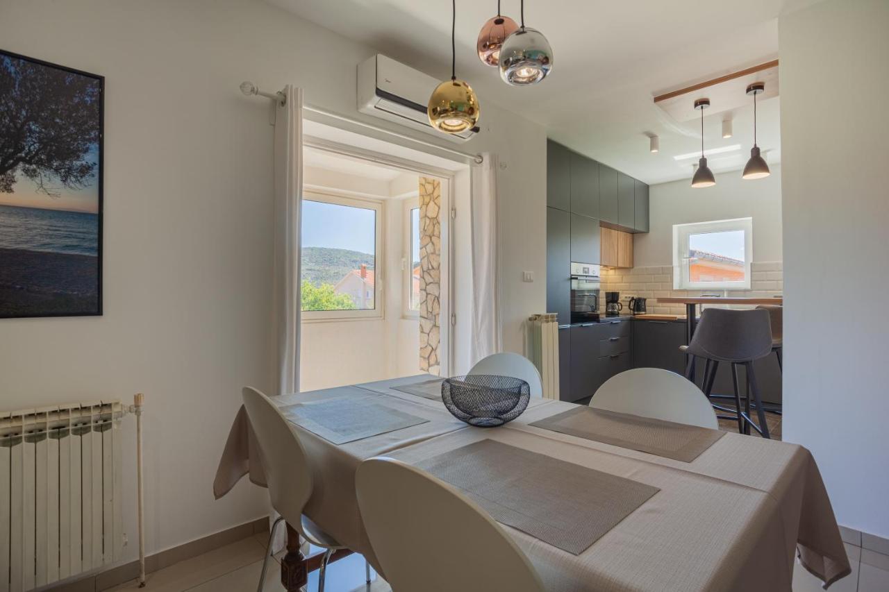 Apartman Petra Cres Exteriör bild