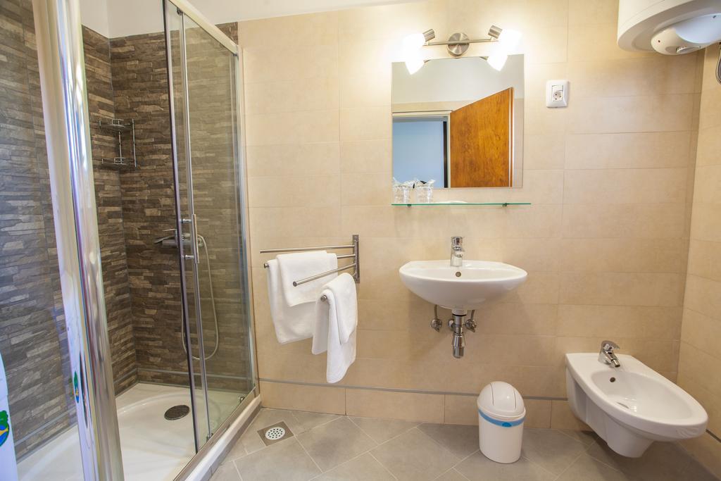 Apartman Petra Cres Exteriör bild